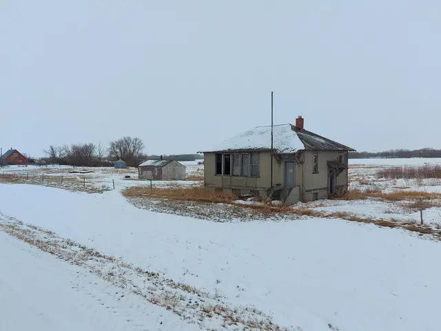 Abandoned schoolhouse in winter, Auburnton